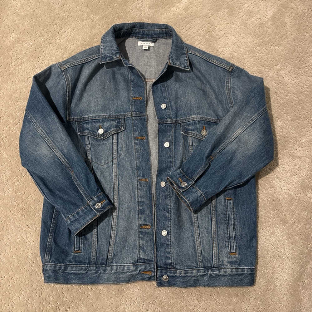 TOPSHOP oversized denim jacket!